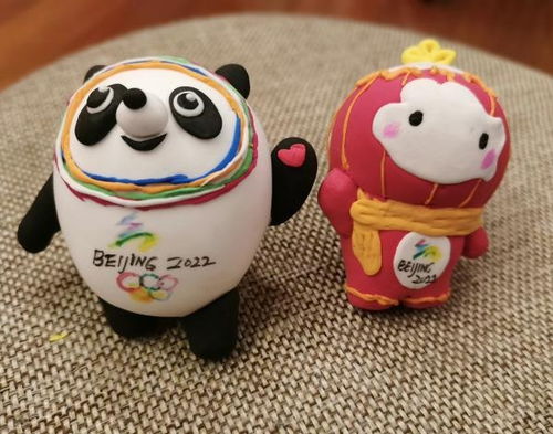 创意无界 武汉网友DIY实现‘冰墩墩自由’，广告设计点亮冬奥热情